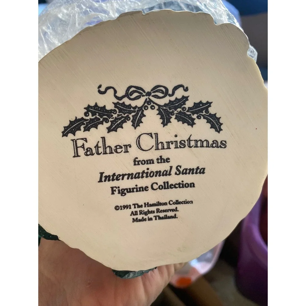 Father‎ Christmas International Santa Figurine Collection 1991 Hamilton